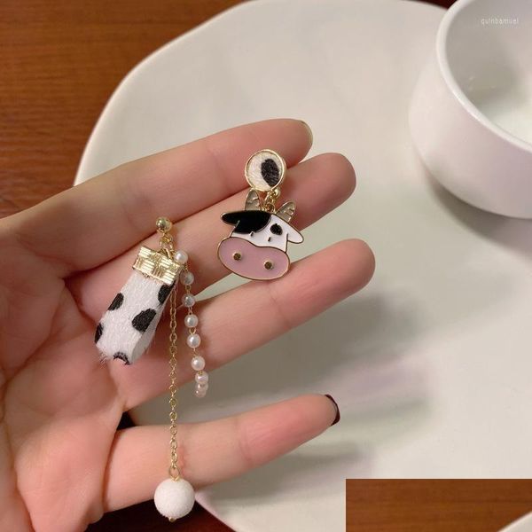 Orecchini a clip con retro a vite Orecchini in stile cartone animato giapponese Mucca asimmetrica a clip senza piercing Dolce e carino animale divertente Orecchio da latte Dr Dh81F