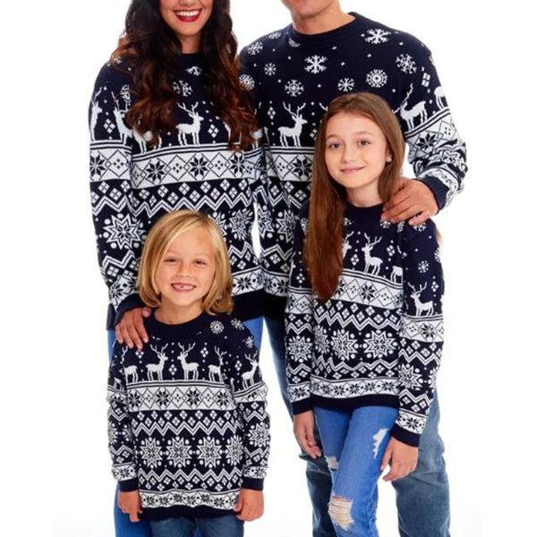 Abiti coordinati per la famiglia Natale Maglioni coordinati per la famiglia Modello a fiocco di neve Girocollo Manica lunga Pullover lavorato a maglia Top Abbigliamento per bambini per adulti Streetwear 231122