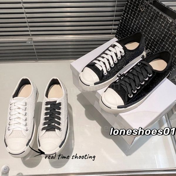 Amerikanische brandneue Designer-Board-Schuhe für Damen mit Co-Branding, limitierte Auflage, Segeltuchschuhe, luxuriöse Plüsch-Flachschuhe, Panda-Laufschuhe mit schwarzen und weißen Schnürsenkeln, niedrige Hilfe