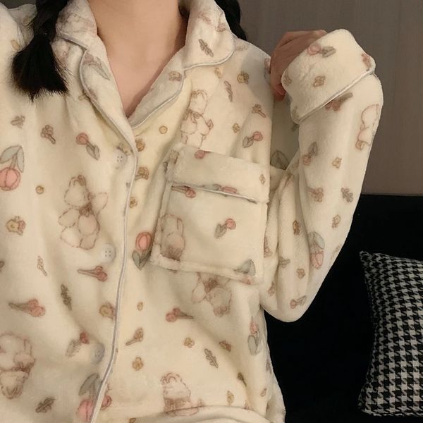 Женская одежда для сна плюс размер Зимний фланелевой пижамный костюм Коралловый бархат Пижамы Длинная ночная рубашка Домашняя плюшевая утолщенная корейская мода 231122