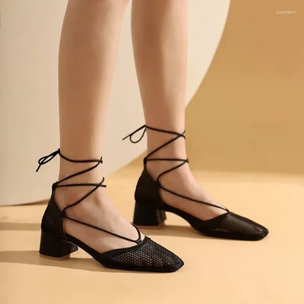 Sandálias para mulheres 2023 elegante moda malha oco t-cinta gladiador saltos grossos dedo do pé quadrado pequeno e grande tamanho 30-50 FV-112