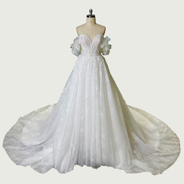 А-силуэтное кружевное свадебное платье без рукавов с аппликацией из тюля и блестящим жемчугом на шнуровке сзади, пляжные свадебные платья