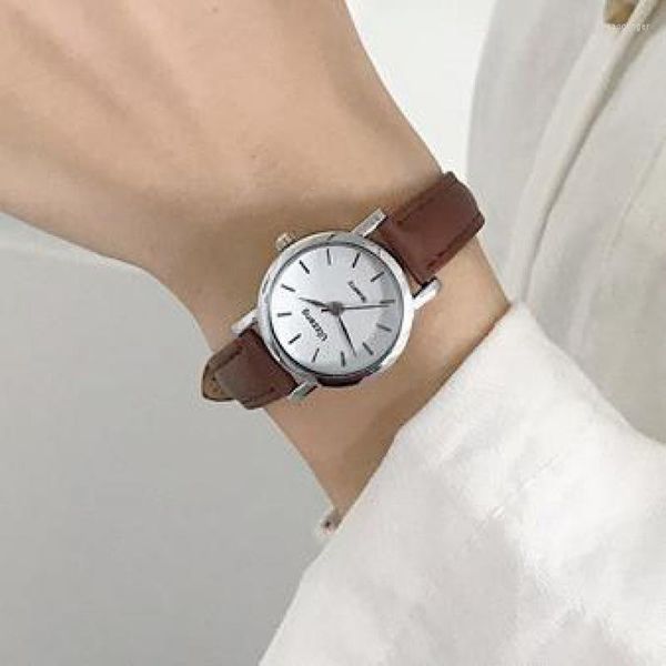 Начатые часы минималистские простые изысканные женские повседневные часы Canvas Band Ultra Thin Ladies Quartz Birstection Ol Style Watch Watch часы