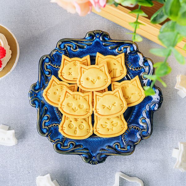 Moldes de cozimento Kitten Biscuit Mold 3D Estréreo pressionando desenho animado Cat Cookie Cutter Pastry Fondant Diy Cake Decor Stamper Kitchen Bakeware 230421