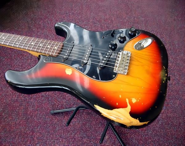 Venda quente de boa qualidade guitarra elétrica melhor guitarra 1979 3 cores sunburst autêntico desgaste e envelhecimento instrumentos musicais