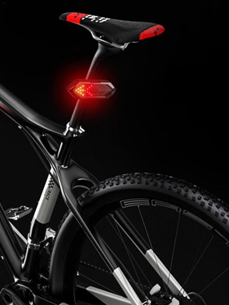 Luci per bici Fanale posteriore per sterzo per bicicletta con avvisatore acustico Mountain Warning Equipaggiamento per l'illuminazione