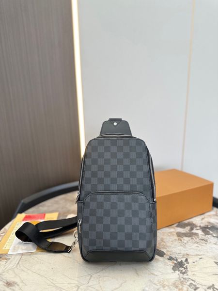 23SS Erkekler Lüks Tasarımcı Göğüs Çantası Crossbody Bag Erkekler Omuz Çantası Cep Telefon Çantası Cüzdan Ayarlanabilir Omuz Kayışı 30cm