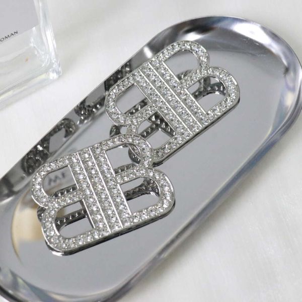 Schmuck BB Ohrringe Internet Promi Nischendesign mit Diamond eingelegtes Doppel-B-Letter-Ohrringe Leichte luxuriöse modische luxuriöse elegante Ohrringe