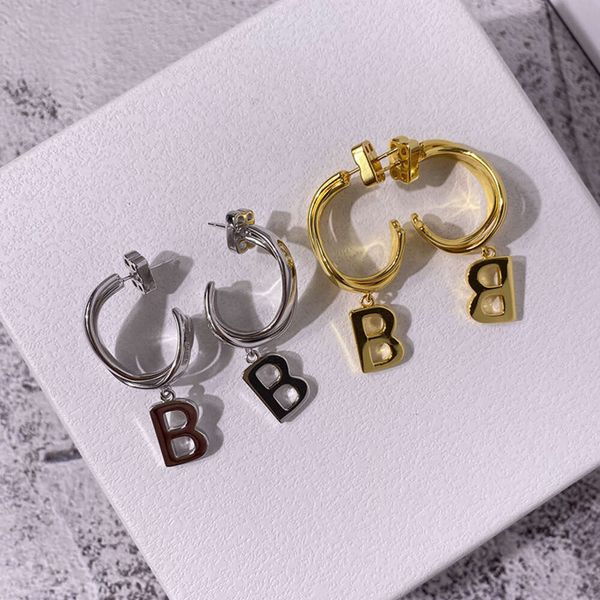 Ювелирные изделия BB Серьги парижская неделя моды Twisted Thread earhook вешалка B Письмо Снижение персонализированного дизайна Двухцелевые Серьги уш