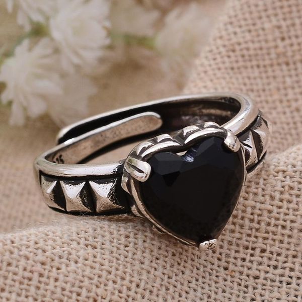 Rings de cluster Chegada 925 Sterling Silver Romântico Black Love Heart Crystal Ladies Engagem