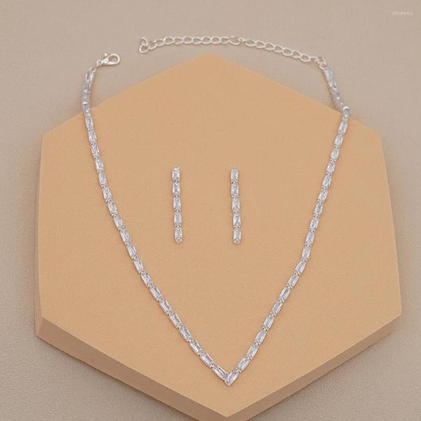 Серьги ожерелья устанавливают великие дамы, гипоаллергенные женские изящные изящные цирконии встроенный линейный комплект декоративный