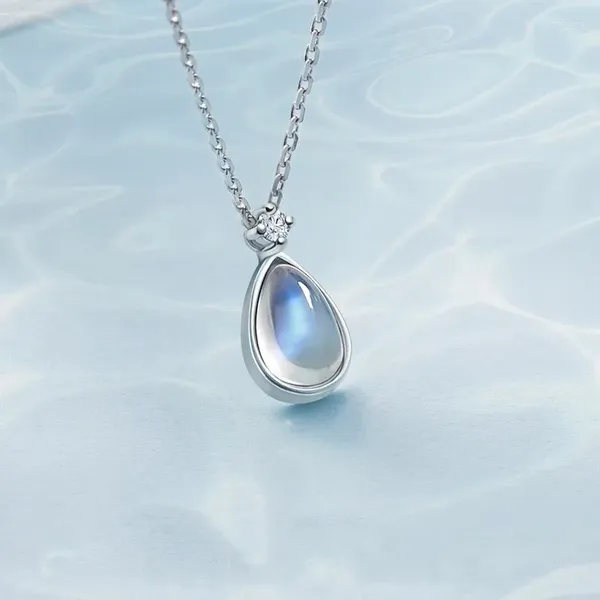 Collane con ciondolo Colore argento Semplice Goccia d'acqua Collana con pietra di luna da donna Catena clavicola Commercio all'ingrosso di gioielli di moda