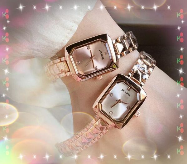 Top Donna Orologio con quadrante ad angolo quadrato Hip Hop Iced Out Piccolo orologio di design Movimento al quarzo Amanti Cintura in acciaio inossidabile Oro rosa Argento Orologi per il tempo libero Regali per la mamma