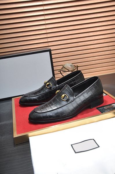 8Model Luxury Men mocassini con nappine Mocassini da uomo in pelle Scarpe da uomo in pelle con nappe Mocassino homme Calzado hombre Zapatos de hombre Designer Scarpe da uomo