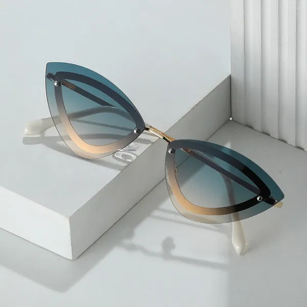 Солнцезащитные очки, модная металлическая оправа «кошачий глаз», персонализированный светильник для подиума для губ, роскошные повседневные черные очки UV400 для взрослых, женщин и мужчин