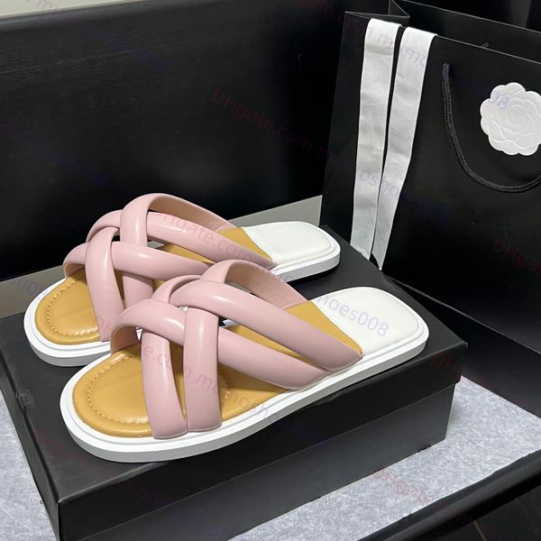 2023 Sandálias novas lâminas brancas fúcsia tiras cruzadas plataformas de designer sandálias chinelos pão borracha sola praia chinelos sandálias
