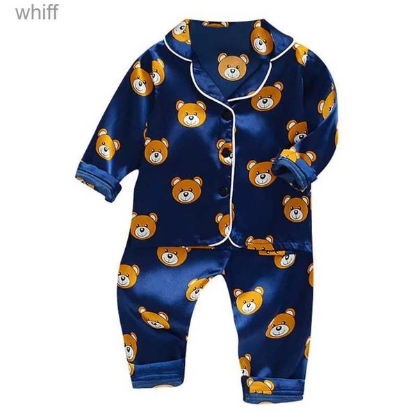 Asciugamani Accappatoi Pigiama in raso di seta per bambini Pigiama Set Indumenti da notte per bambini Pigiama Pigiama Completo Ragazzi Ragazze Dormire Set due pezzi Autunno Bambini LoungewearL231123