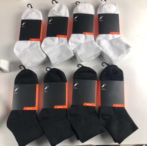 Klasik Erkekler SOCKS Sport Siyah Beyaz Gri Kadınlar Erkekler En Kaliteli Mektup Nefes Beklenebilir Pamuk Spor Ayak Bileği Sock Elastik Futbol Futbol Çalışma Çorap 2024 YENİ S