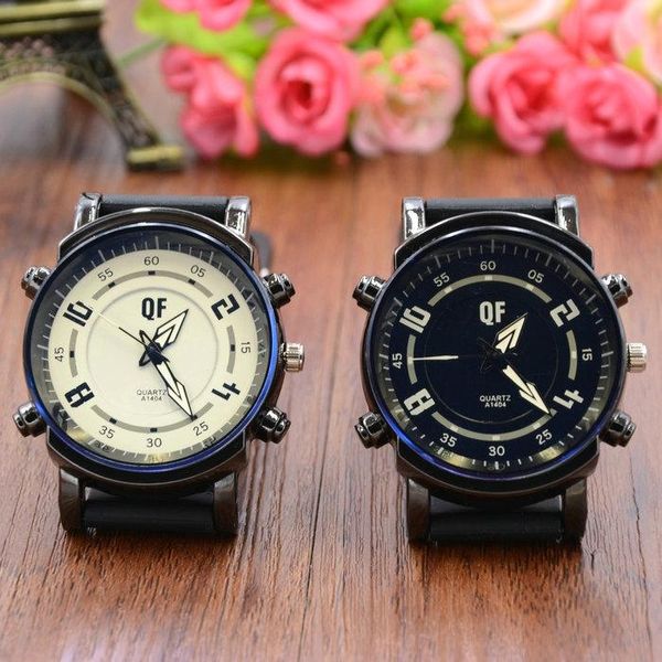 Orologi da polso Montre Femme Orologio da uomo al quarzo militare con quadrante grande Orologio sportivo in silicone Orologio da polso da uomo di alta qualità Relogio Orologi da uomoW