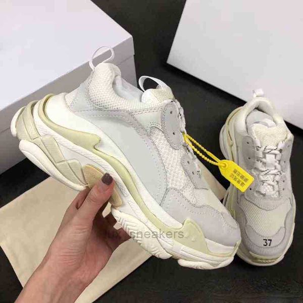 2021 Mens Luxurys Designers Triple S Sapatos Crystal Bottom Paris 17FW Sênis femininos Running Shoes Vintage Dad Basketball