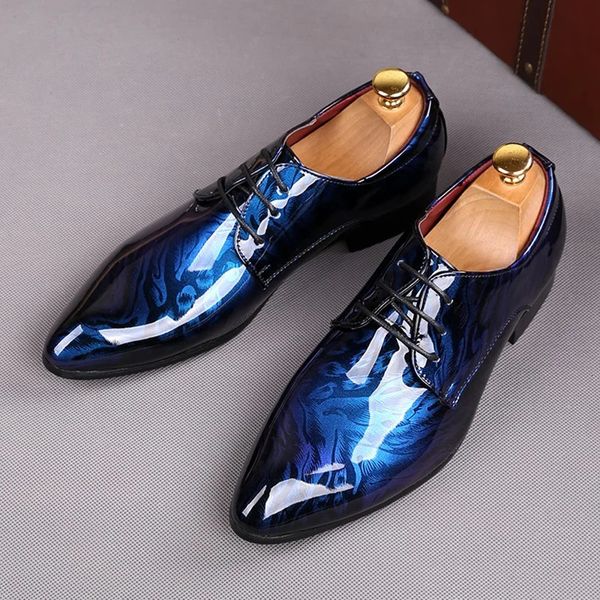 Scarpe eleganti Scarpe casual da uomo Glitter Blu royal Stampa Oxford formale piatta Scarpe da sera da sposa Sapato Social Masculino 231122