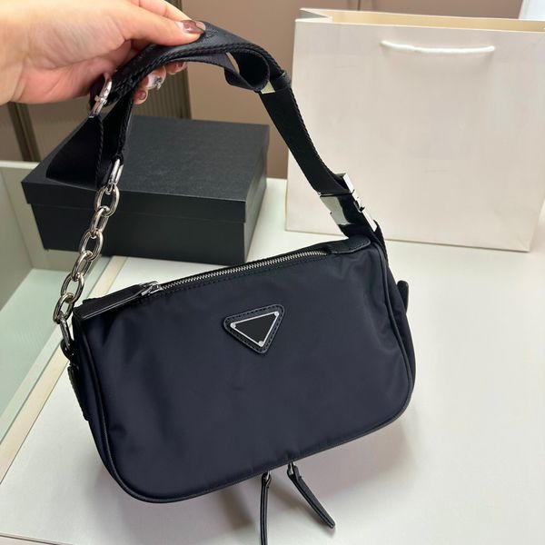 Designer Nylontasche Luxurys Umhängetaschen Damen Herren Umhängetasche Ketten Handtaschen Mode Flap Messenger Geldbörse Tragetaschen Damen Geldbörse Damenhandtasche 2311231D