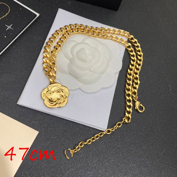 Ottone di qualità Collana con pendente in rame alto Catena Moda Donna Non sbiadisce mai Designer Collane con fiori in oro Pendenti girocollo Gioielli da sposa Regali Sigillo posteriore Sta s s