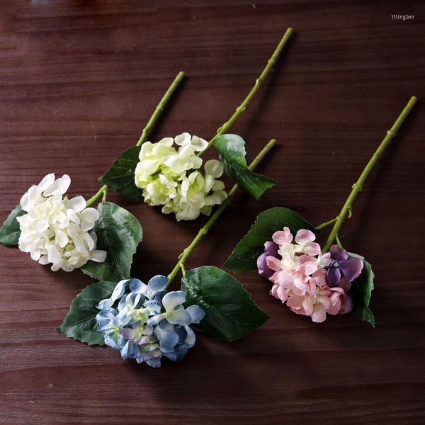 Dekorative Blumen 8pcs Simulations-Blumen-Ausgangsdekoration-Wohnzimmer-Tabellen-Arrangement-Hochzeits-DIY-künstlicher Blumenstrauß-Zubehör-Frauen-Männer