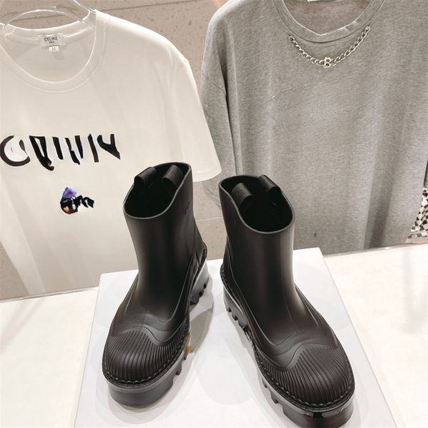 Yüksek Sürüm Yeni Serisi Kısa Tüp Yağmur Botları İlkbahar/Yaz Yağmur Sezonu 2023 Orijinal Etiket Mektubu Anti Yağmur Ayakkabıları Kadın Ayakkabıları Moda Botları EU 35-40
