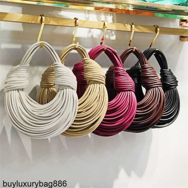 Borse Noodle Pull BottegavVeneta Borse intrecciate Borse Borse moda in vera pelle Noodle Bag 2023 Nuova borsa Pura maglia intrecciata a mano Borsa da donna rossa Corda intrecciata Kn HBWX