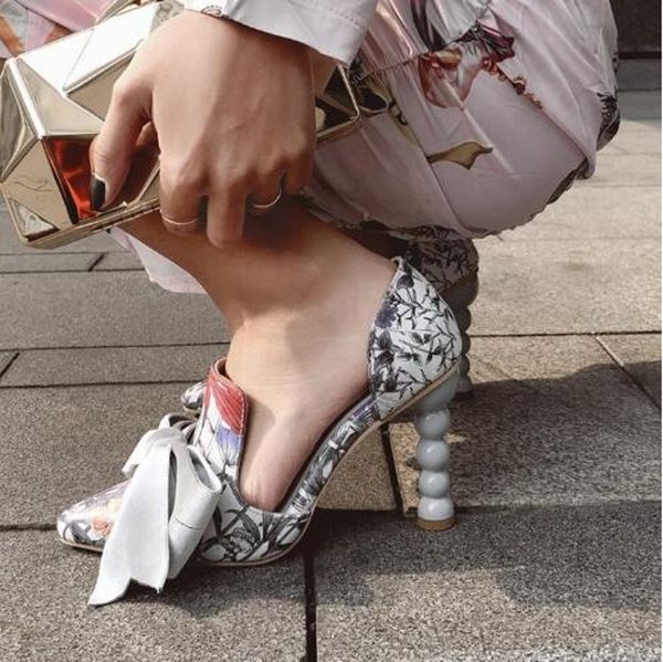 Sapatos de salto exclusivos Mulher moda gravata arco impressão pontual de ponta única sapatos femininos de casamento feminino sapatos de noiva Big Size 35-42