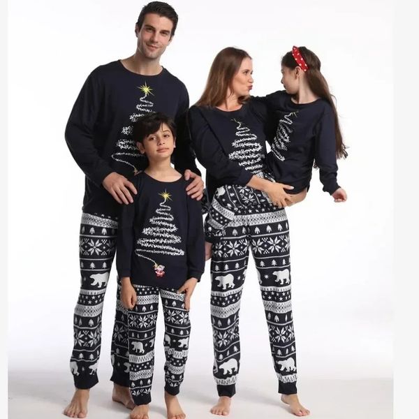 Abiti coordinati per la famiglia Buon Natale Pigiama Set Papà Mamma Bambini Indumenti da notte per neonati Pantaloni blu scuro Camicie Pagliaccetti Regali di Natale 231122