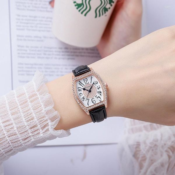 Нарученные часы модная винная ствола тип большой цифровой страх с полным алмазом, девочка, смотрит на Quartz Belt Оптовые часы Relogio Relogio