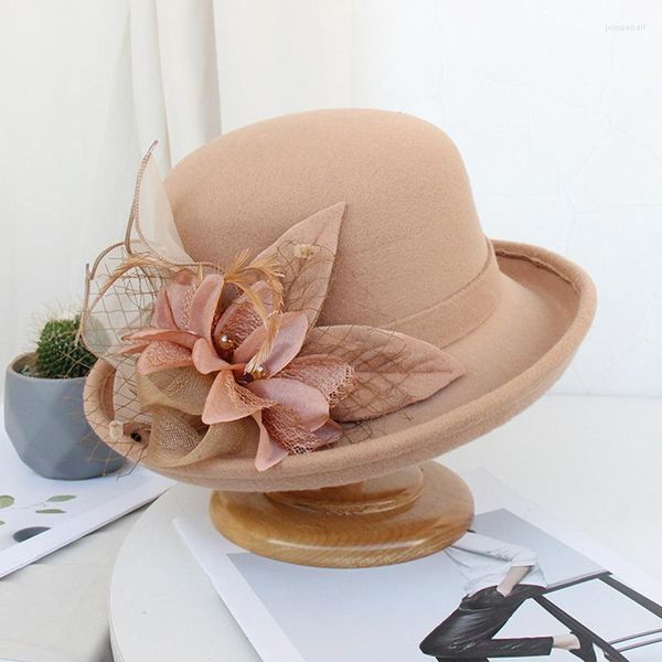 Berretti 2023 Cappello da pescatore in feltro di lana Moda donna Elegante fiore Fedora Vintage Warm Party Wedding Chapeus