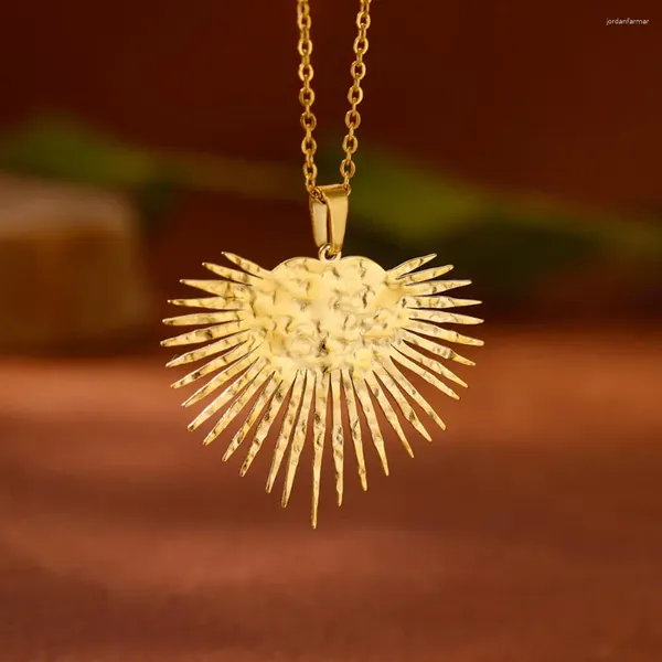 Kolye Kolyeler Paslanmaz Çelik Düzensiz Kalp Kadınlar için Vintage Altın Kaplama Doku Karşı Tahmin Edici Mücevher Hediyesi