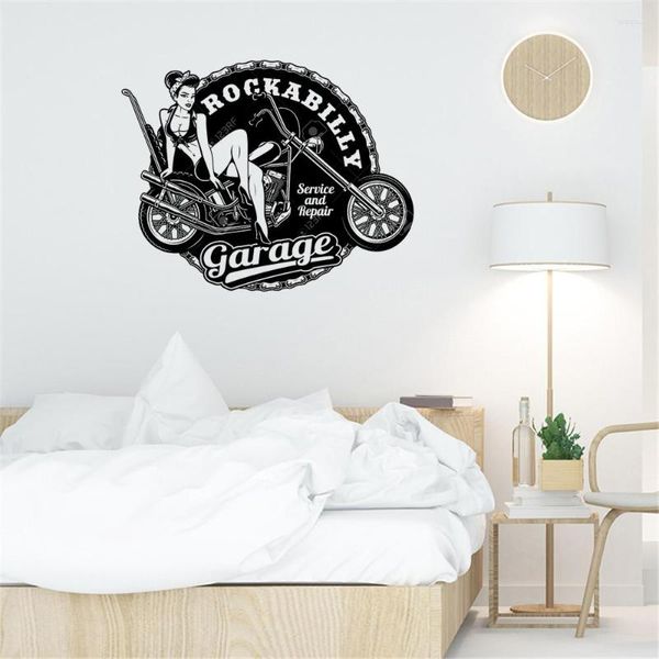 Adesivos de parede Pin Up Girl On Motorcycle Daecal monocromático Ilustração vintage Sticker decoração de casa Arte mural DW20516