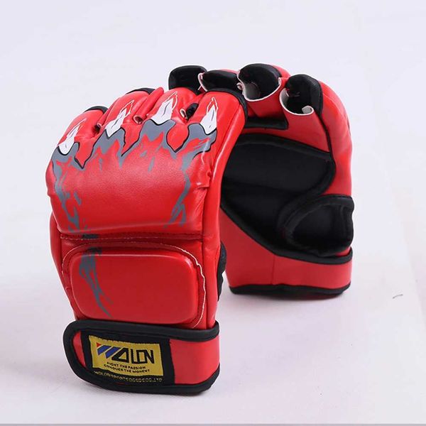 Equipamento de proteção Fitness Wolf Tiger Claw Luvas de boxe Engrossar Sanda Mma Karate Kick Muay Thai Meio dedo Saco de areia Treinamento de proteção esportiva HKD231123