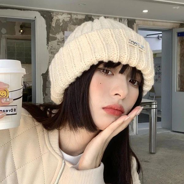 Berretti in lana lavorata a maglia cappello misto inverno caldo cappelli di moda per le donne Coppia modelli Lady Thread Beanie 2023