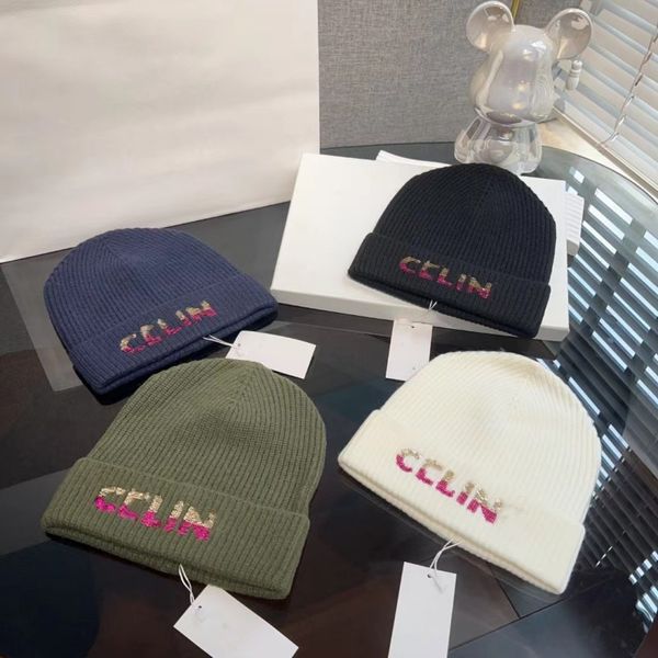 Tasarımcı Kadın Beanie Hats Moda Örme Şapkalar Erkekler için Sıradan Şapkalar Açık Sızdırmaz Şapkalar Unisex Sıcak Kaşmir Şapkalar