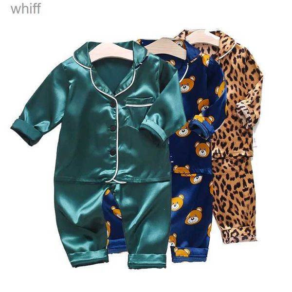 Handtücher Roben Kinder Pyjamas Set Baby Anzug Kinder Kleidung Kleinkind Jungen Mädchen Kleidung Eis Seide Satin Tops Hemden Hosen Hause Kinder PAJAMAL231123