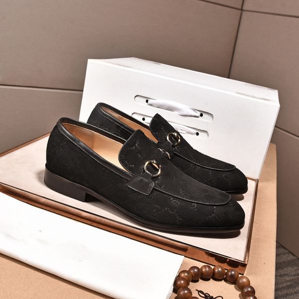 2 Estilo Italiano Couro Genuíno Designer Mocassins Homens Vestido Sapatos Moda Feito à Mão Deslizamento Em Borla Prata Casamento Escritório Sapatos Casuais Sapatos Masculinos Plus Size 38-45