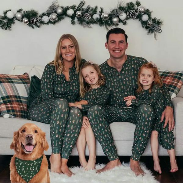 Abiti coordinati per la famiglia Pigiami natalizi Coppia di cani Bambini Baby Natale Indumenti da notte Padre Madre Figlia Figlio Pigiama Abbigliamento Set 231124