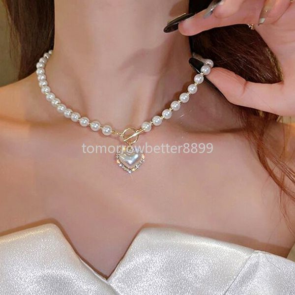 Elegante collana di perle per donne Collane con ciondolo a cuore Collane a catena con perle imitazione di lusso Gioielli coreani Regali per ragazze