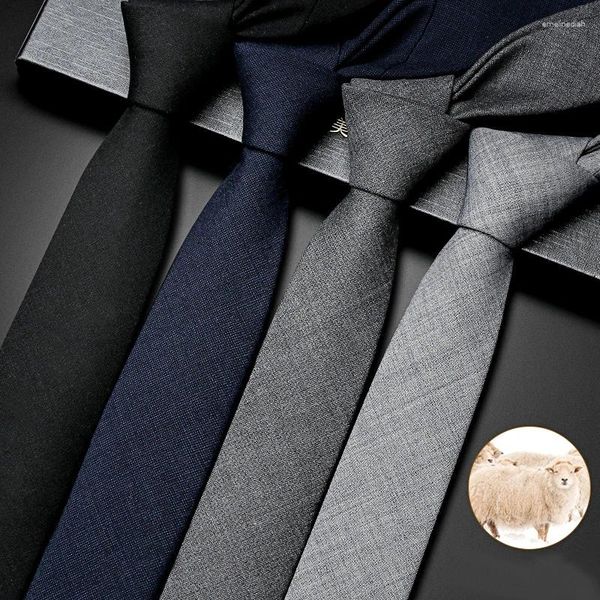 Papillon D Lana di alta qualità per uomo Moda 6CM Abbigliamento formale sottile 2.36 '' Cravatta grigia a righe casual da lavoro