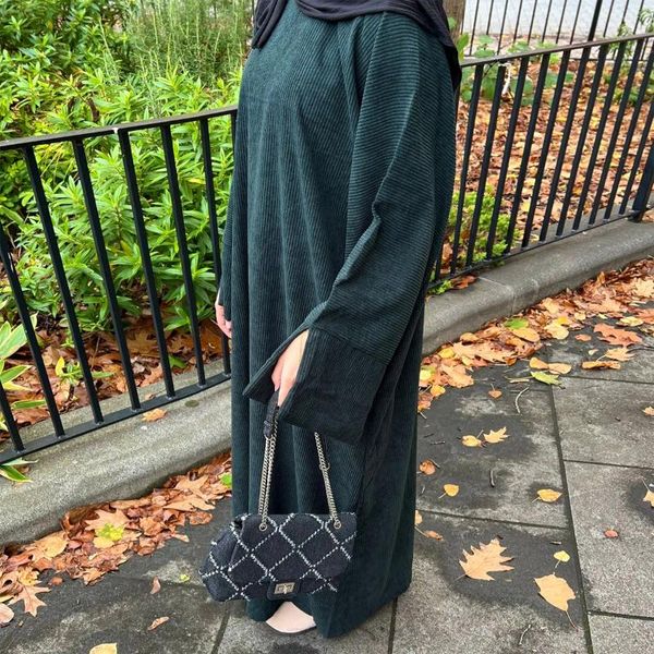 Abbigliamento etnico Autunno Abiti musulmani per le donne Velluto a coste Chiuso Abaya Inverno Islamico Turchia Calda veste Hijabi Casual Caftano Ramadan Eid