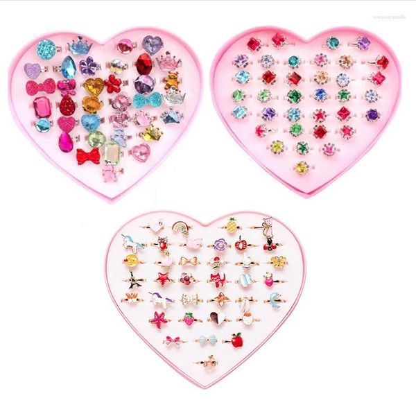 Anelli a grappolo Una scatola Kawaii Bambini Simpatico cartone animato Bambini Ragazze Anello da dito Cerchietto Fiore Forma animale Giocattolo Il regalo di compleanno