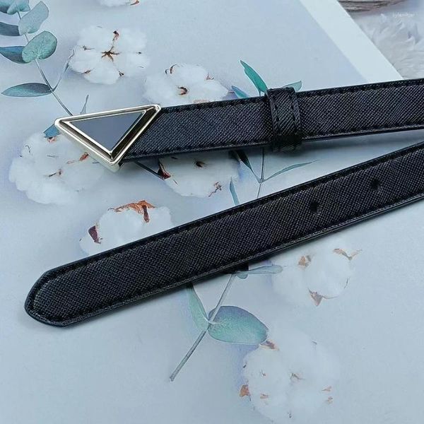 Cinture Cintura da donna di alta qualità Triangolo da 2,0 cm Lettera P regolabile Casual e versatile con pantaloncini Gonne Abiti Jeans