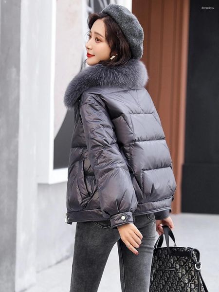 Trench da donna 2023 Moda Corto con cappuccio Parka Pelliccia sintetica Spessa Giacca invernale calda Donna Casual Slim Grandi tasche Cappotto lungo femminile A239