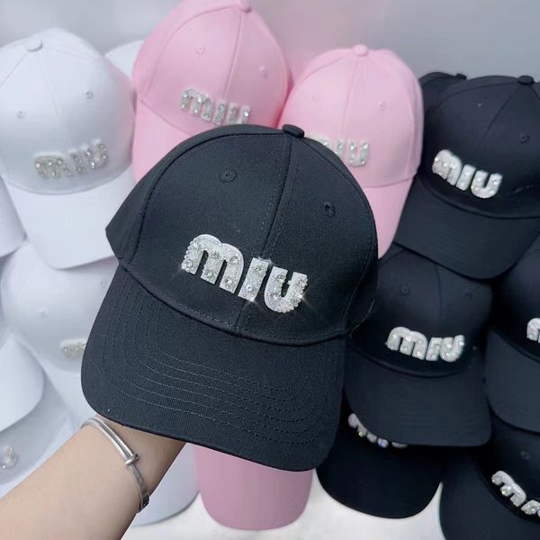 Pesante strass fatto a mano Miu Lettera Hard Top Berretto da baseball da donna Tide Brand Foreign Air Parasole Protezione solare Duck Tongue Hat Tide