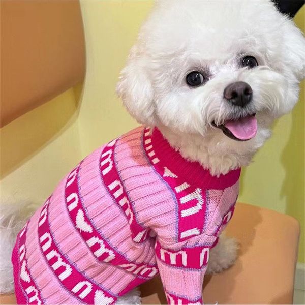 Haustier-Pullover, Designer-M-Hundepullover, rosa Hundekleidung, modische Haustierkleidung, Winter-Haustierbekleidung, Katzenpullover, klassische Tierkleidung mit Buchstaben